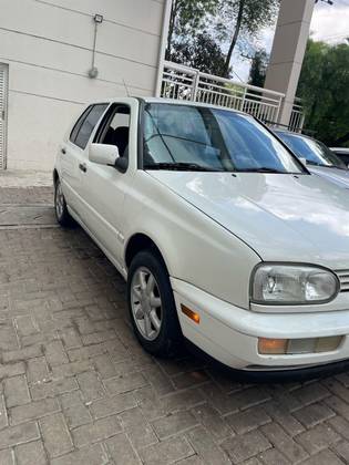 VOLKSWAGEN GOLF 2.0 MI GLX 8V GASOLINA 4P MANUAL VOLKSWAGEN GOLF 2.0 MI GLX 8V GASOLINA 4P MANUAL